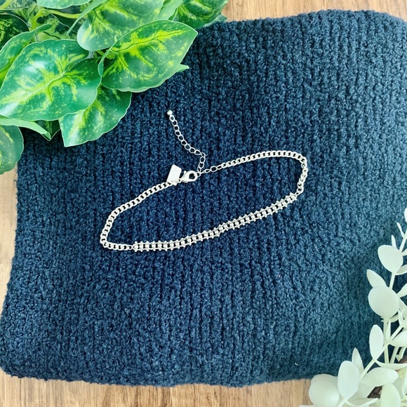 AEO metal choker